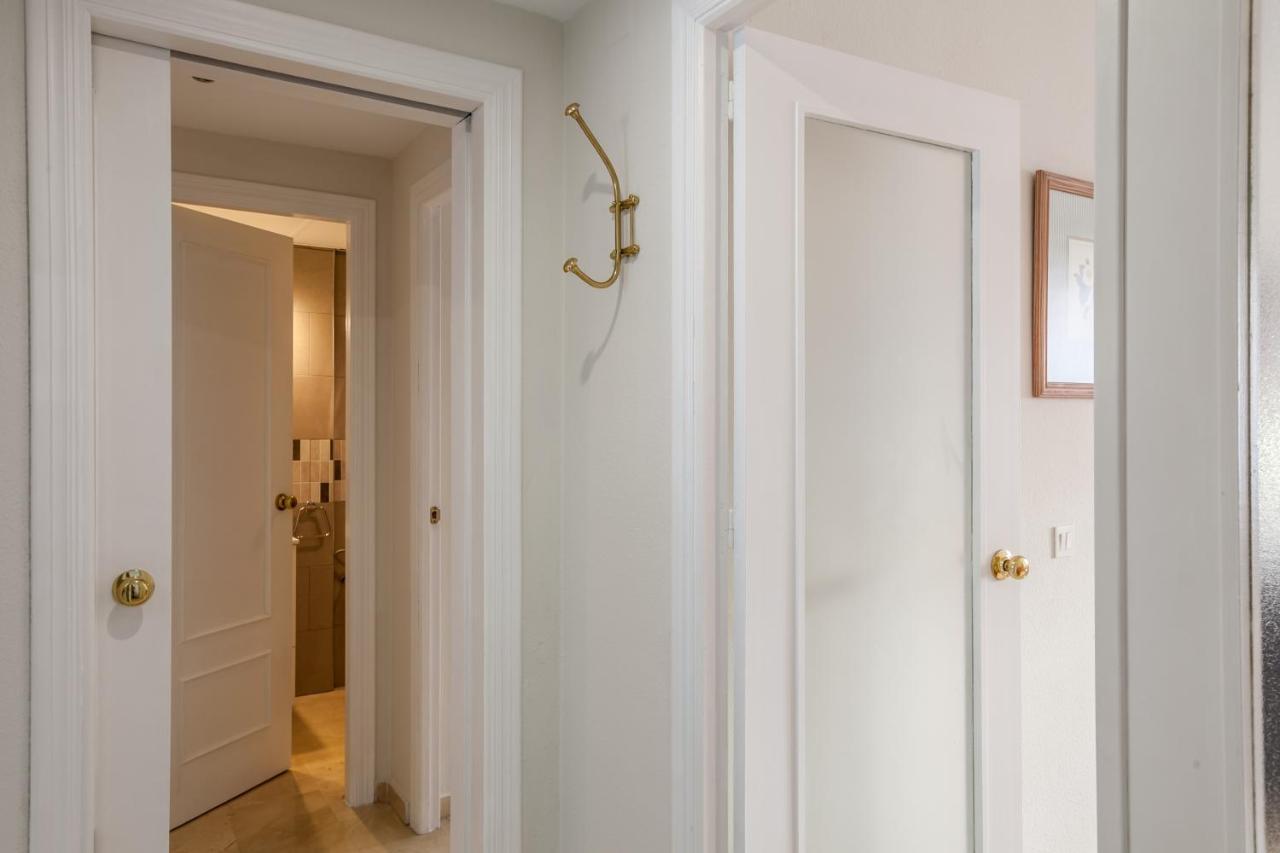 Apartamento Cerca Del Alcazar Con Garaje Privado Sevilla Exterior foto